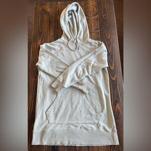 Forever 21 women’s Seagram green/gray hoodie.